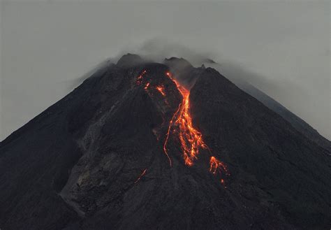 penjelasan gunung telomoyo