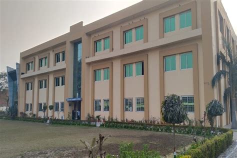 Utkarsh Business School Bareilly Campus: Photos, Virtual Tour