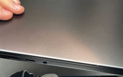 macbook pro M3 top cover discoloration - … - Apple Community