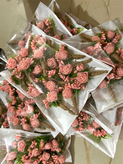 LAMANSH Designer Flower brooches boutonniere 🌸 for barati's guests wel ...