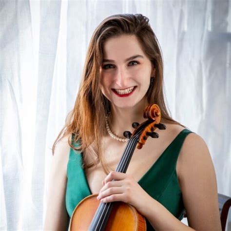 Sara - Violin teacher - ₹5642/h