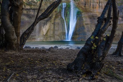 Lower Calf Creek Falls, Utah [OC] [5497 x 3665] : r/EarthPorn