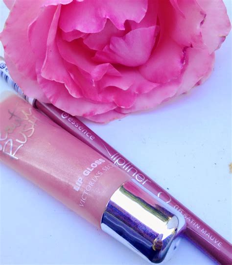 Essense Satin Mauve lip liner and Victoria's secrets lip gloss duo ...