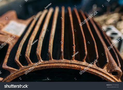 Seized Motor with Rust 的图像结果