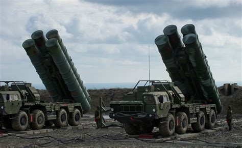 俄罗斯拟研究尽快向白俄罗斯提供S-400和“铠甲-S1”防空系统_新闻频道_央视网(cctv.com)