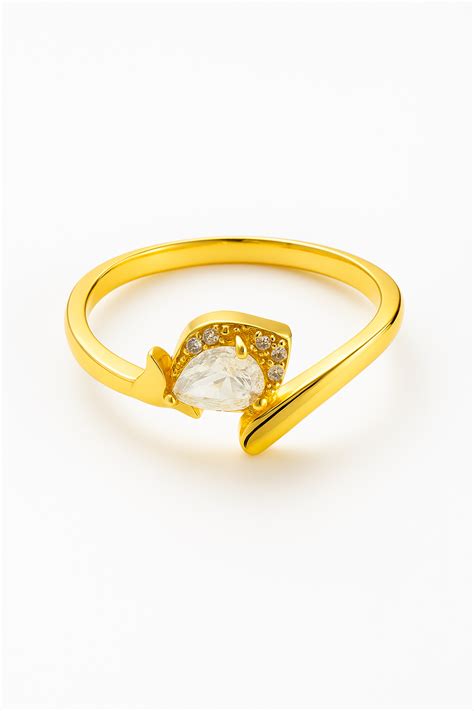 Seren Ring by Sanzorah – Elegant Designer Women’s Ring
