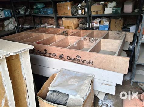 Wooden and iron racks on sale - Other Household Items - 1817549924