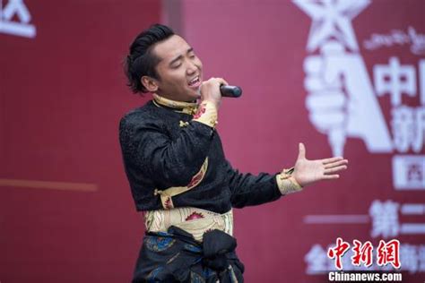 西藏选手扎西平措夺冠新歌声 家人现场助威|西藏|西平|旦增_新浪新闻