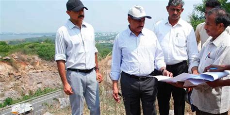 Inspection Airport Metro alignment on Rajendranagar hillock