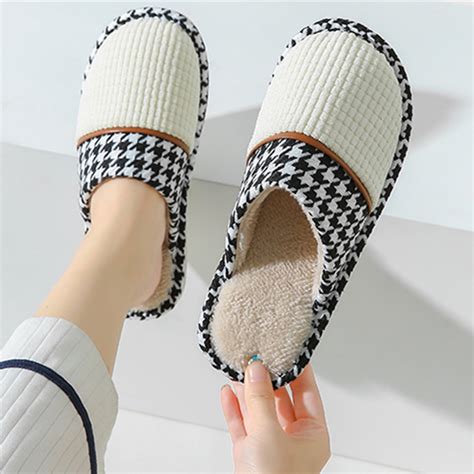 Aueoeo House Slippers with Arch Support, Fuzzy Slippers for Women ...
