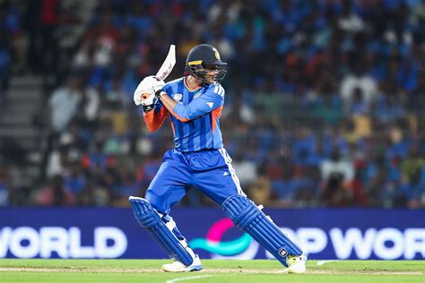 "I don't think he is in the best of form yet" - Indian legend's ...