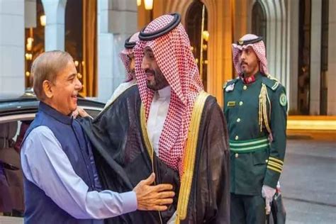 Saudi Ministry of Hajj warns Pakistan over beggar influx