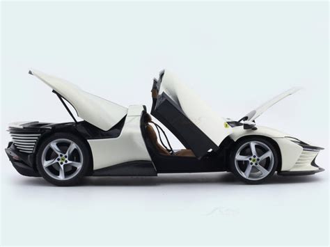 2022 Ferrari Daytona SP3 white 1:18 Bburago Signature diecast scale ...