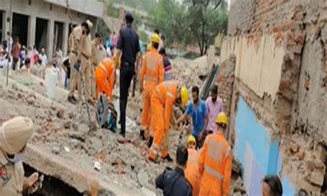 Delhi rains: Govt school wall collapses in Srinivaspur, triggers ...