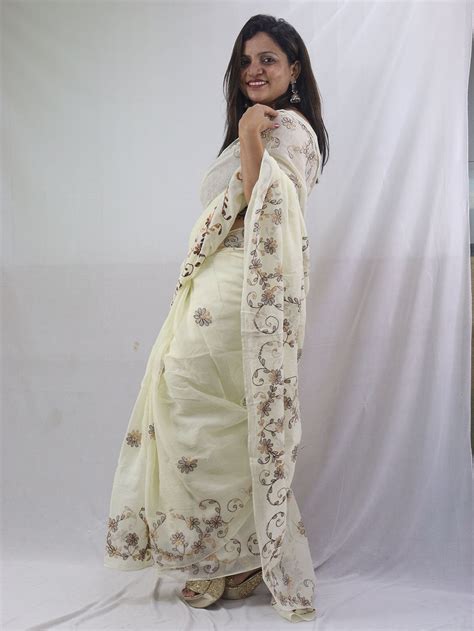 Exquisite Off White Chikankari Saree: Intricate Embroidery | Pure Cotton