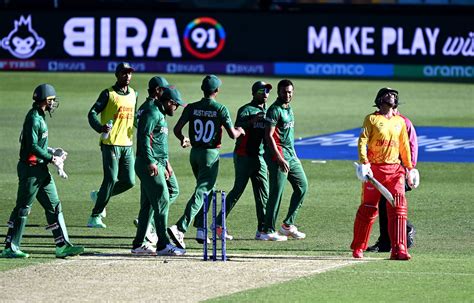 T20 World Cup 2022: Bangladesh hang on for 3-run win over Zimbabwe in ...