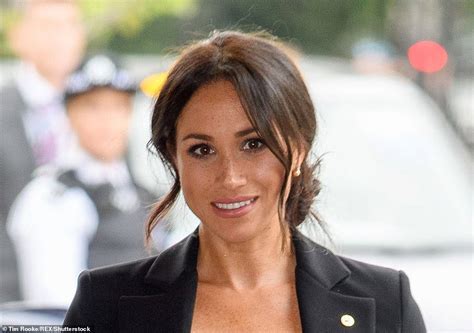 Meghan 'has no plans to see dad in hospital' in the Philippines
