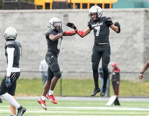 Harrisburg defeats Cedar Crest 54-28 in District 3-6A high school ...