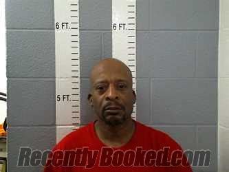Recent Booking / Mugshot for DEONDREA DEVON MAYTUBBY in Carter County ...