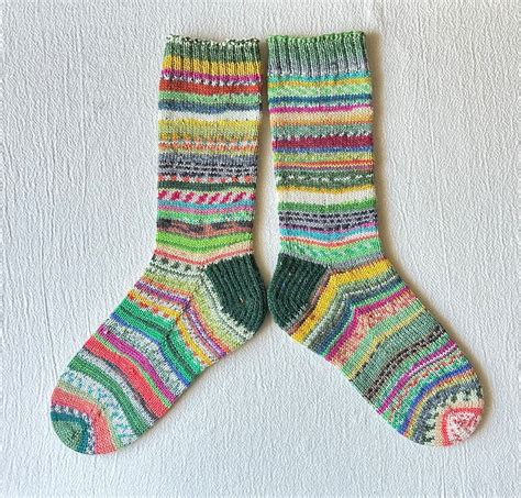 No.379 happy scrappy socks | knit nikko