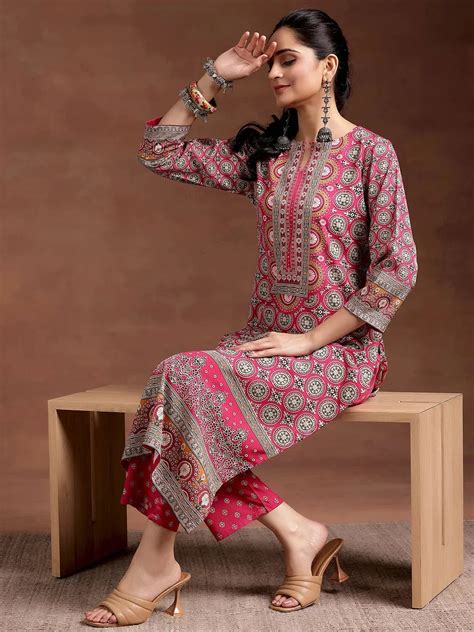 Buy Stylish Kurtis & Kurtas for Women at Best Price Online | Libas