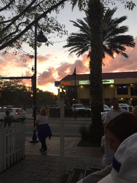 Sunset in Gainesville: A nice atmosphere before dinner – A GATOR IN NAPLES