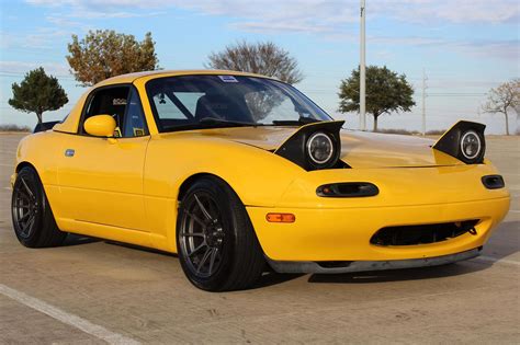 1991 Mazda MX-5 Miata (NA) | Mazda mx5 miata, Mazda miata, Miata