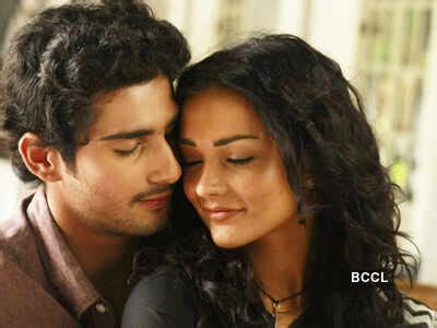 Prateik Babbar and Amy Jackson in a still from the movie 'Ekk Deewana Tha'