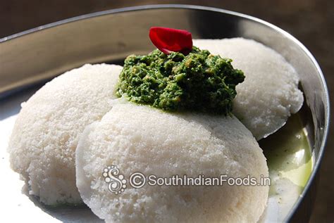 Karuveppilai manathakkali chutney | Black night shade Curry leaves ...