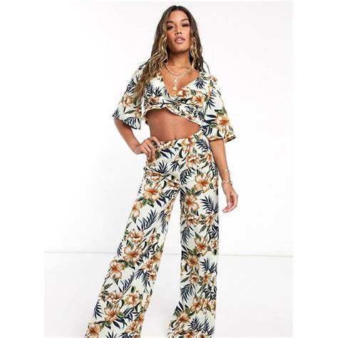 Alaya F’s tropical crop top + trousers set is the perfect Zoom date ...