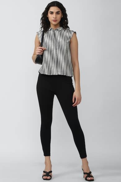 Buy Women Black Solid Casual Regular Fit Trousers Online - 811783 | Van ...