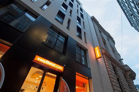easyHotel Brussels City Centre Rooms: Pictures & Reviews - Tripadvisor
