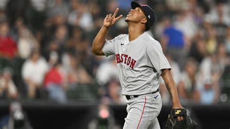 Poignant Baseball Pitcher 的图像结果