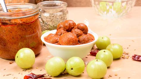 Oil free Amla pickle recipe and benefits in winters - सर्दियों में खाएं ...