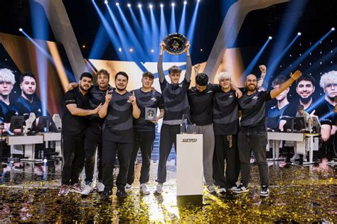 Team Secret wins Rainbow Six Siege X at EWC 2025