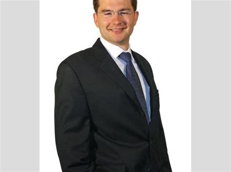 Conservative Leader 的图像结果