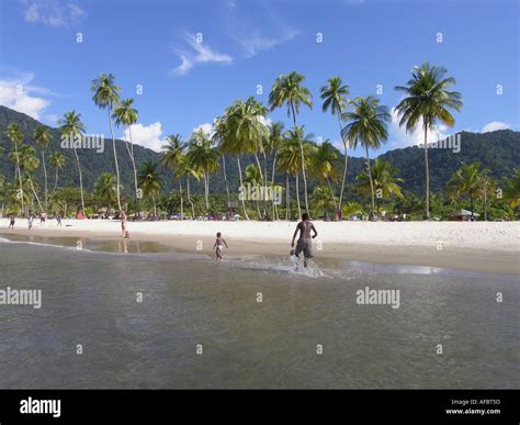 Maracas Beach, Maracas Bay, Trinidad, Trinidad & Tobago, Caribbean ...