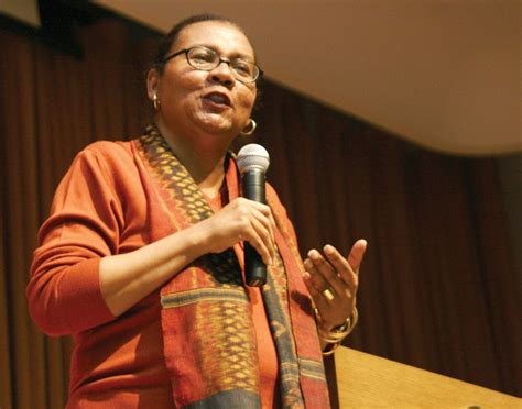 Frases de bell hooks (112 citas) | Frases de famosos