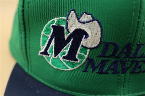 Vintage Sports Specialties Dallas Mavericks Hat Snapback NBA Blue Green ...