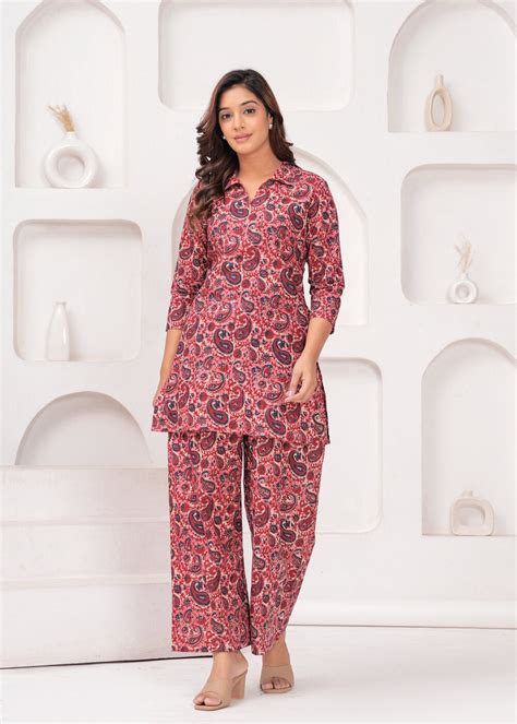 Maroon and White Printed Mandarin Collar Tunic With Trousers Co-Ords S ...