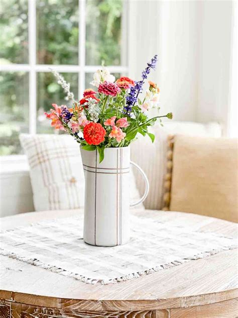 The Secrets For Keeping Cut Garden Flowers Fresh Longer - StoneGable