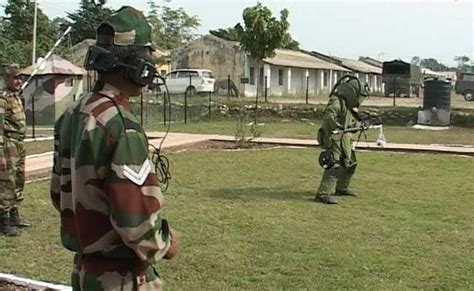 मणिपुर में मिला IED बम स्क्वायड ने किया निष्क्रिय | bomb squad defunct ...