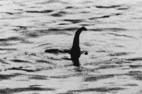 New Loch Ness Monster footage captured – Unexplained Mysteries