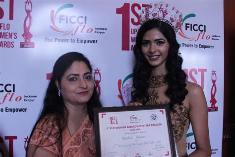 Pankhuri Gidwani felicitated in Lucknow
