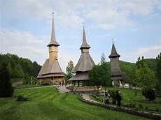 din lemn maramures bisericile de lemn din maramures o bogata mostenire din lemn maramures bisericile de lemn din maramures o bogata mostenire