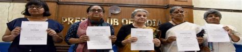 Five-Member All-Women Team Questions Army ‘Excesses’ In Kashmir ...