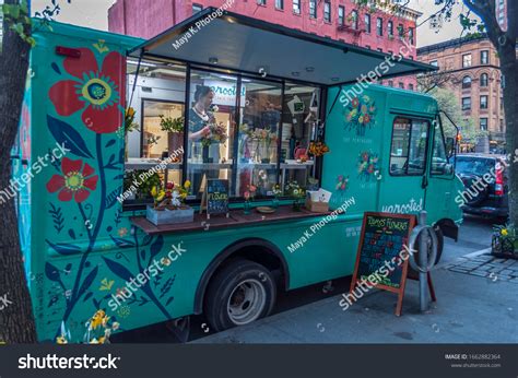 376 imágenes de Florists shop car - Imágenes, fotos y vectores de stock ...
