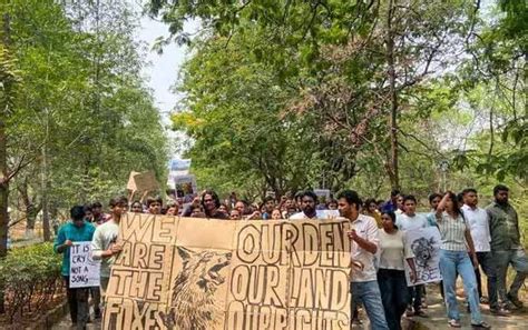 Kancha Gachibowli: Police impose entry restrictions on 400-acre parcel ...