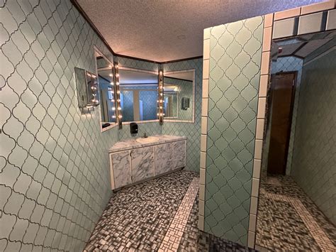 27 S Cascade Ave, Montrose, CO 81401 - Fox Theatre | LoopNet