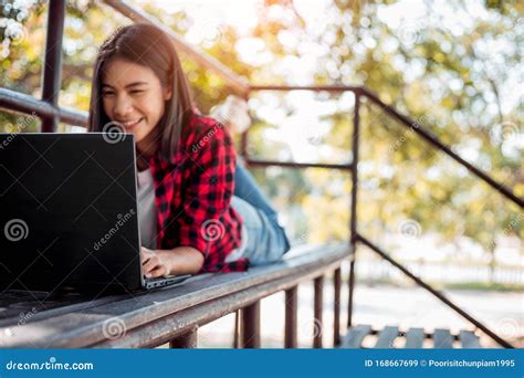 How to Study Using Laptop 的图像结果